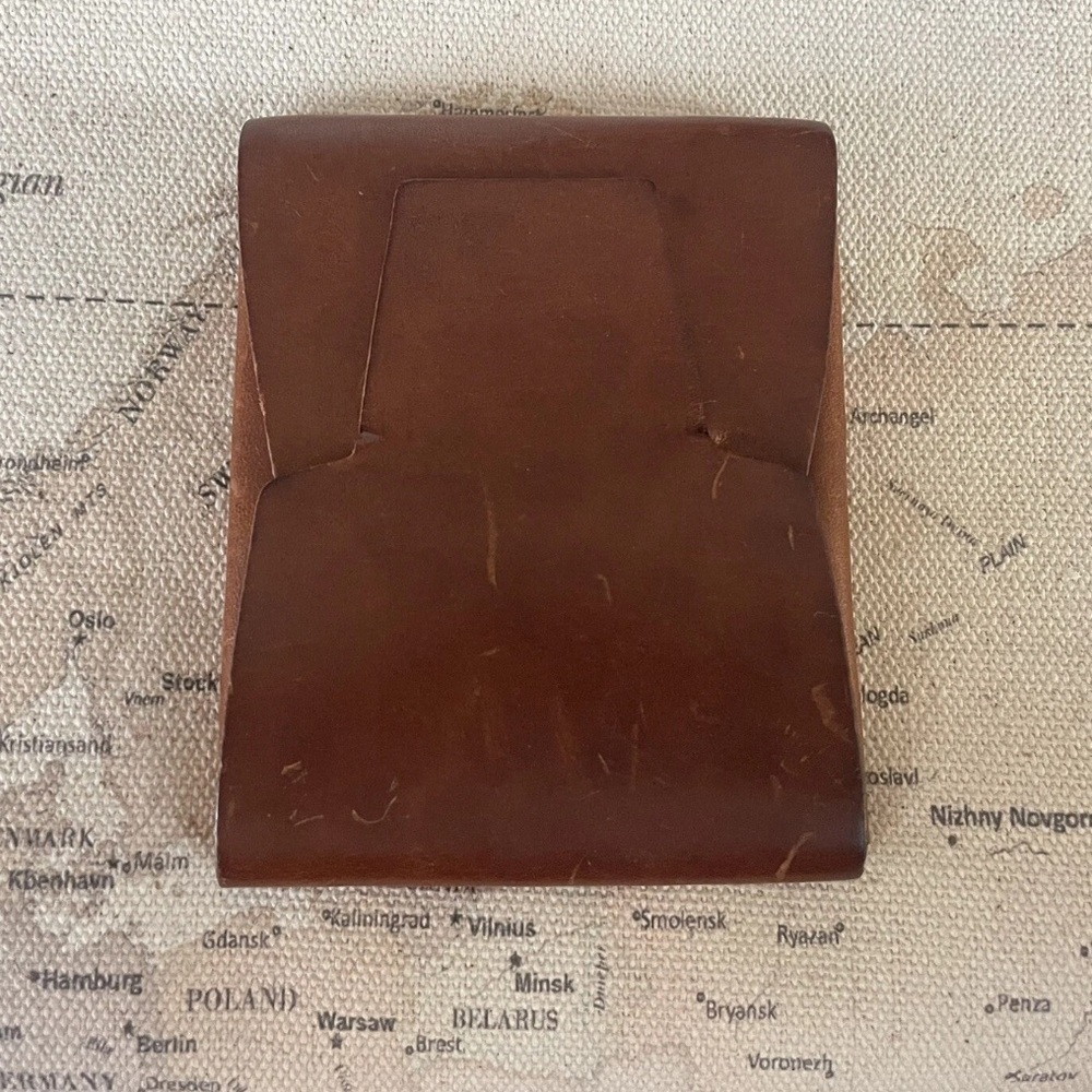 Loyal Stricklin The Johnny Wallet
Tobacco Minimalist Leather Card Cash Holder - Picture 2 of 5